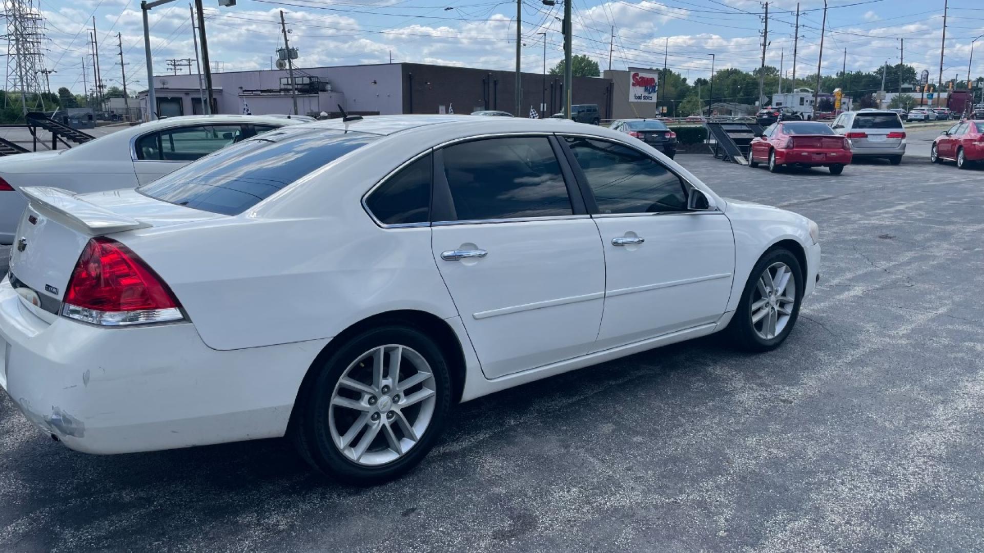 2008 WHITE /BLACK Chevrolet Impala LTZ (2G1WU583981) with an 3.9L V6 OHV 12V FFV engine, 4-Speed Automatic Overdrive transmission, located at 2710A Westlane Rd., Indianapolis, IN, 46268, (317) 291-2000, 39.885670, -86.208160 - Photo#2