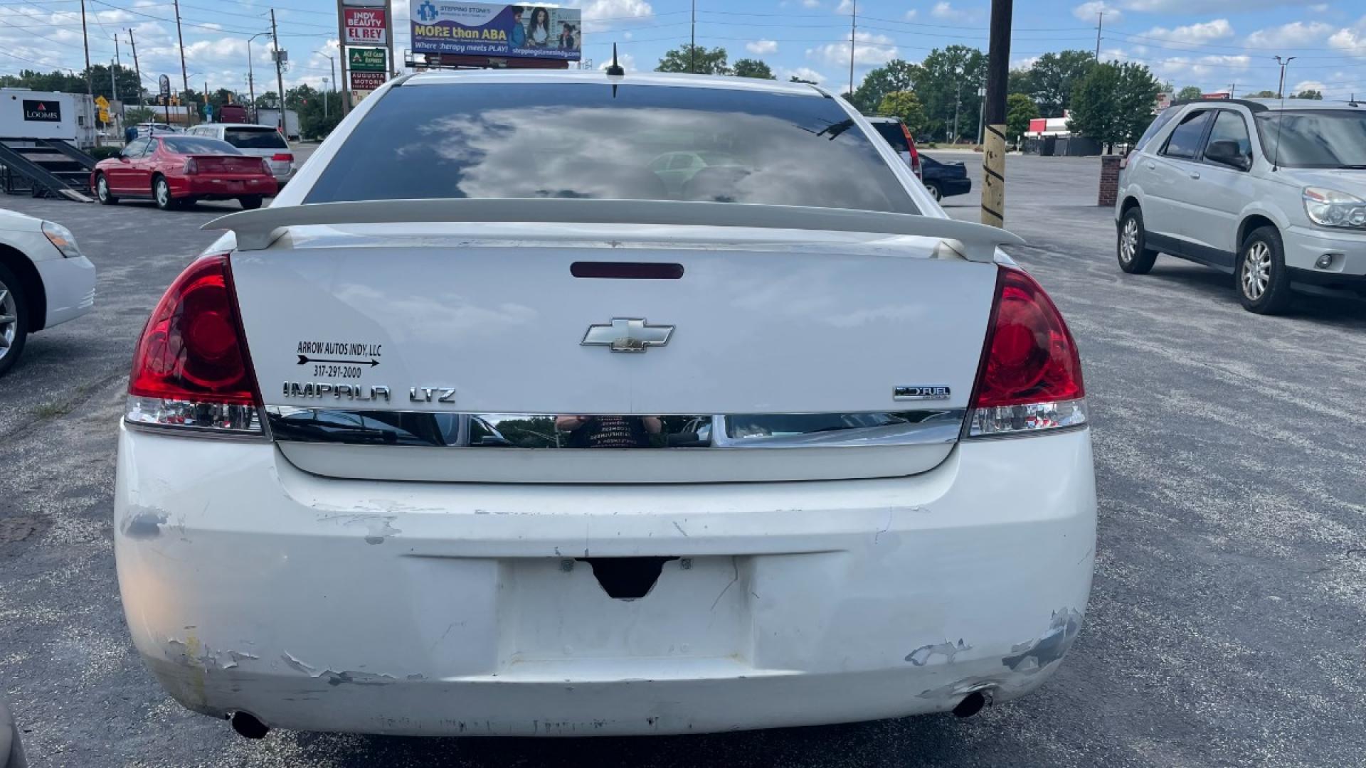 2008 WHITE /BLACK Chevrolet Impala LTZ (2G1WU583981) with an 3.9L V6 OHV 12V FFV engine, 4-Speed Automatic Overdrive transmission, located at 2710A Westlane Rd., Indianapolis, IN, 46268, (317) 291-2000, 39.885670, -86.208160 - Photo#3