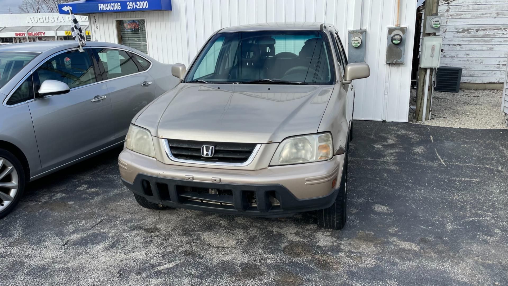 2000 Gold /TAN Honda CR-V SE 4WD (JHLRD1878YC) with an 2.0L L4 DOHC 16V engine, 4-Speed Automatic Overdrive transmission, located at 2710A Westlane Rd., Indianapolis, IN, 46268, (317) 291-2000, 39.885670, -86.208160 - Photo#4