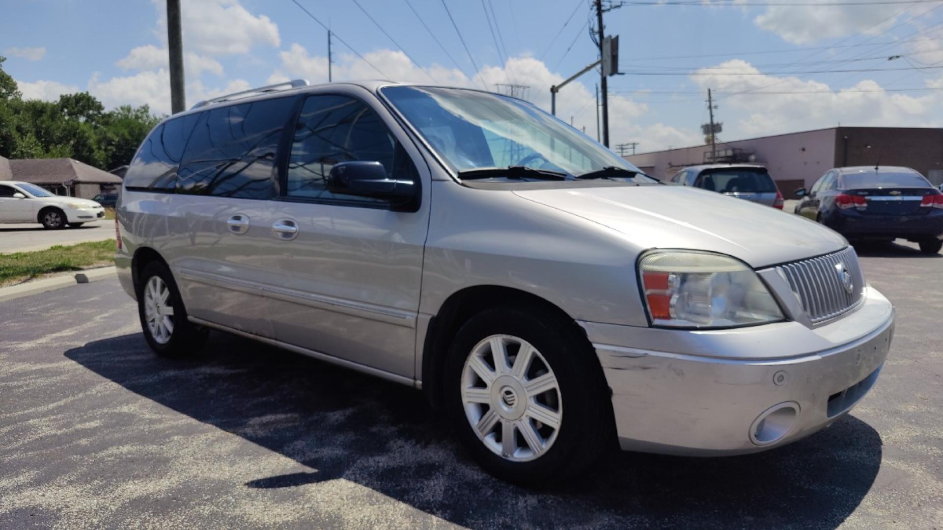 2006 Silver /BEIGE Mercury Monterey Luxury (2MRDA222X6B) with an 4.2L V6 OHV 12V engine, 4-Speed Automatic Overdrive transmission, located at 2710A Westlane Rd., Indianapolis, IN, 46268, (317) 291-2000, 39.885670, -86.208160 - Photo#5