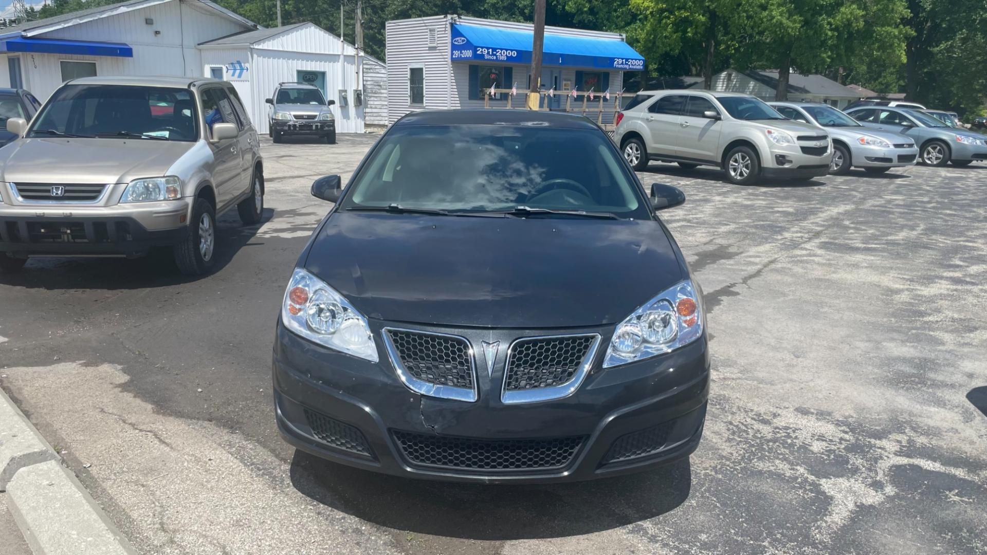 2010 BLACK /BLACK Pontiac G6 Base (1G2ZA5E01A4) with an 2.4L L4 DOHC 16V engine, 4-Speed Automatic transmission, located at 2710A Westlane Rd., Indianapolis, IN, 46268, (317) 291-2000, 39.885670, -86.208160 - Photo#3