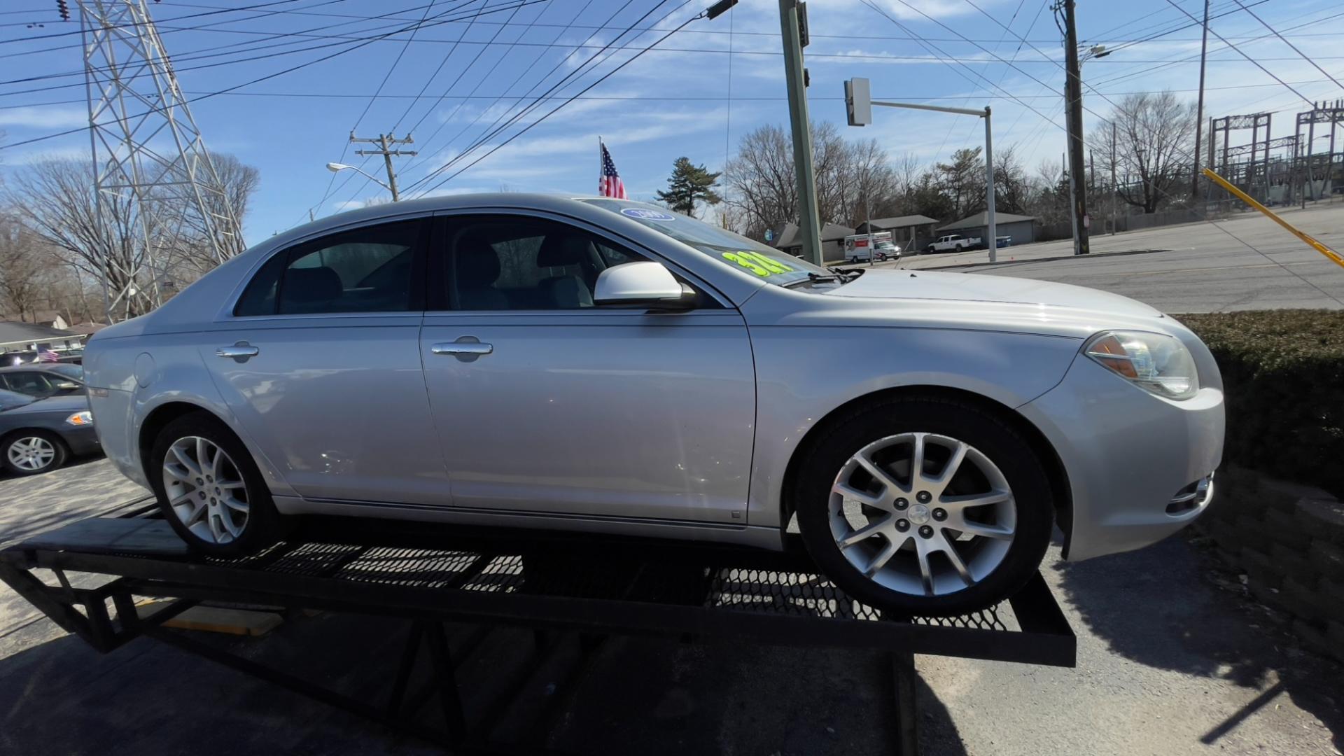 2009 Chevrolet Malibu LTZ (1G1ZK57779F) with an 3.6L V6 DOHC 24V engine, 6-Speed Automatic transmission, located at 2710A Westlane Rd., Indianapolis, IN, 46268, (317) 291-2000, 39.885670, -86.208160 - Photo#4