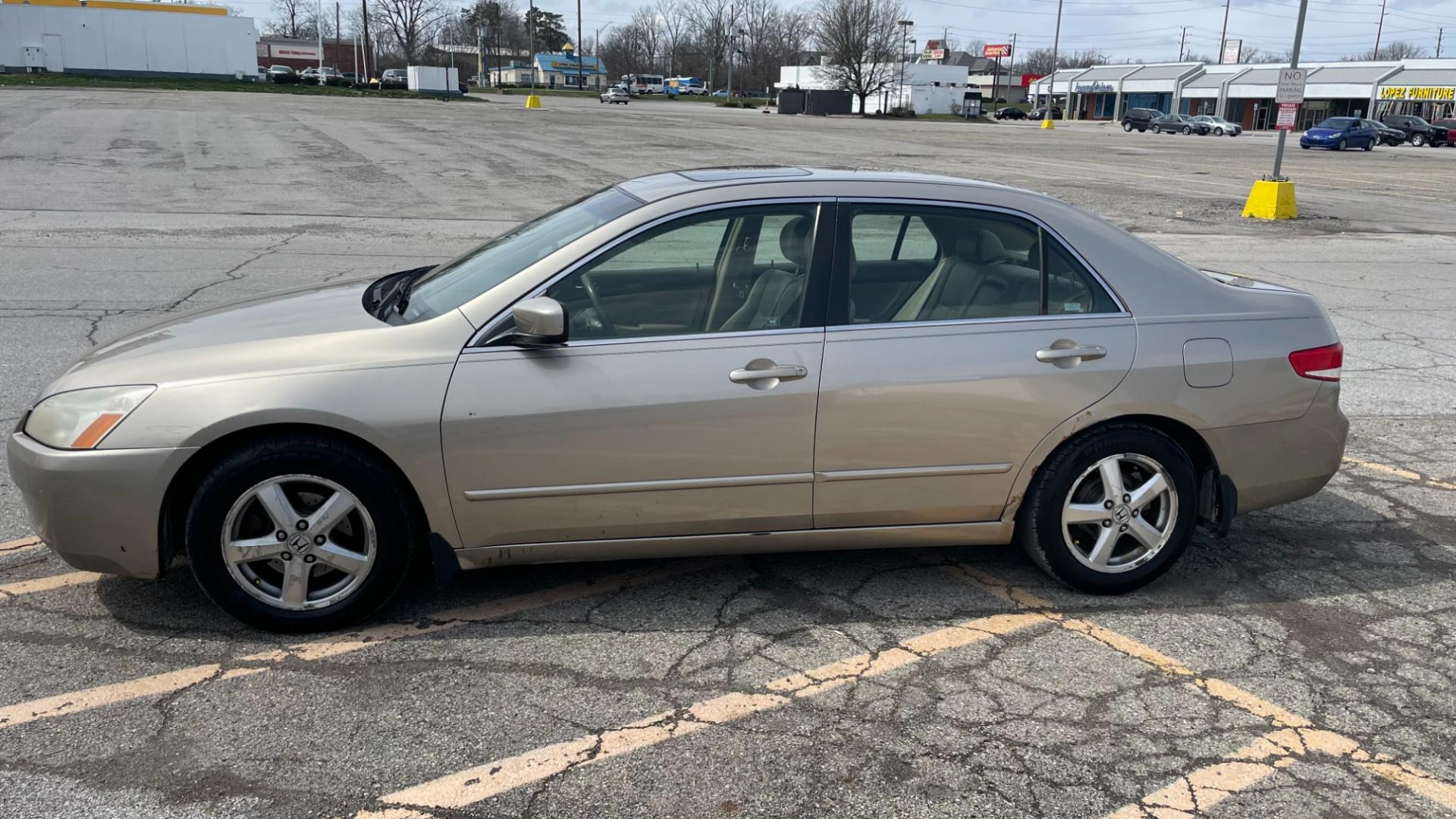 2003 GOLD /TAN Honda Accord EX sedan AT (JHMCM56683C) with an 2.4L L4 DOHC 16V engine, 5-Speed Automatic Overdrive transmission, located at 2710A Westlane Rd., Indianapolis, IN, 46268, (317) 291-2000, 39.885670, -86.208160 - Photo#1