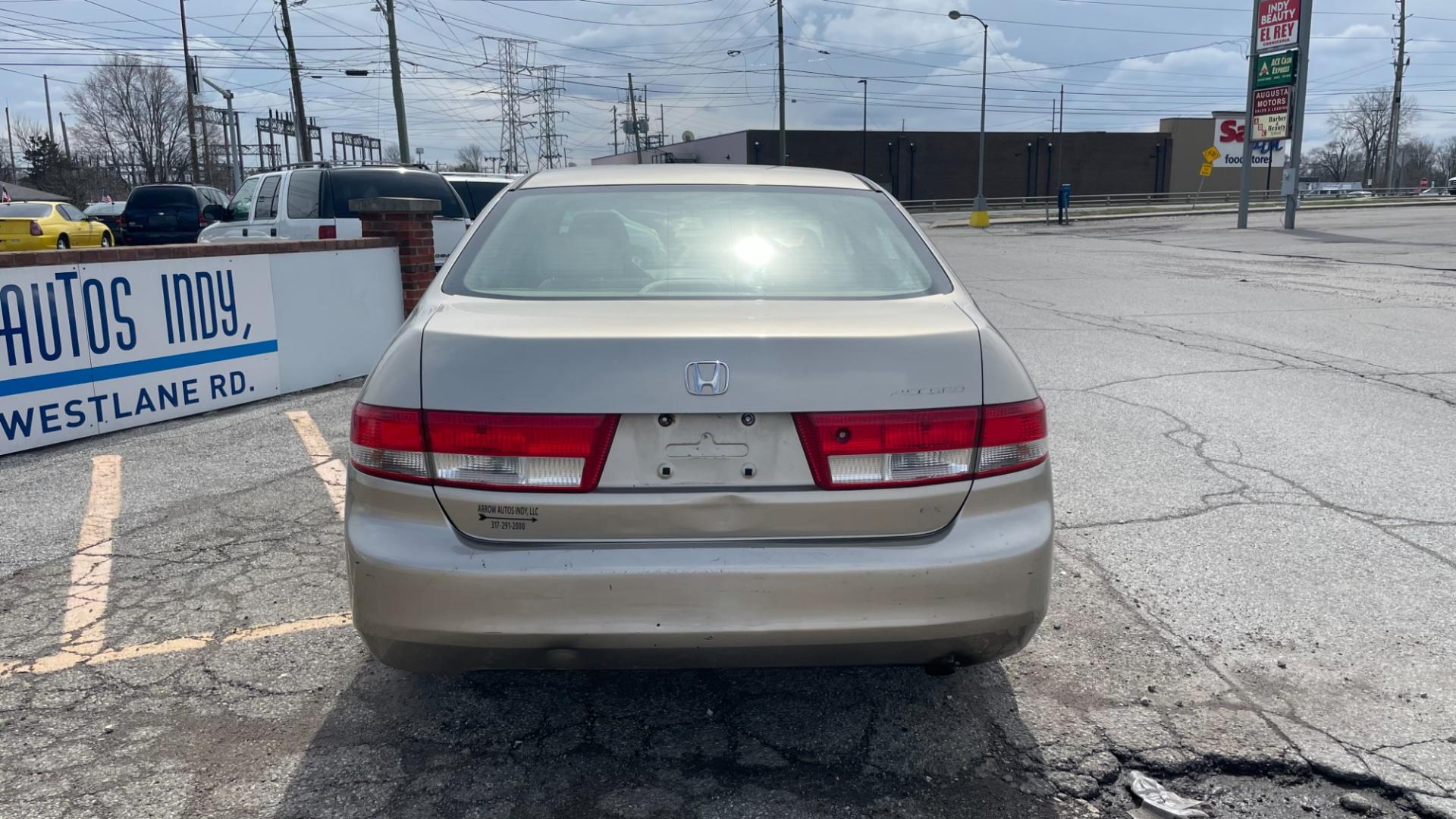 2003 GOLD /TAN Honda Accord EX sedan AT (JHMCM56683C) with an 2.4L L4 DOHC 16V engine, 5-Speed Automatic Overdrive transmission, located at 2710A Westlane Rd., Indianapolis, IN, 46268, (317) 291-2000, 39.885670, -86.208160 - Photo#3