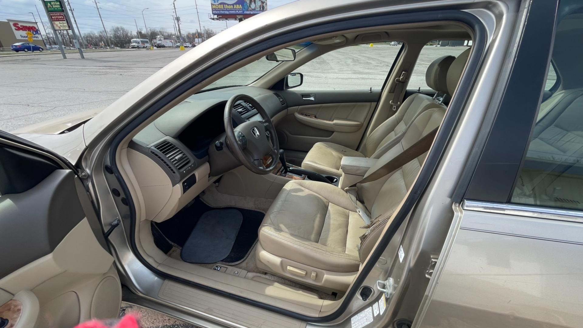 2003 GOLD /TAN Honda Accord EX sedan AT (JHMCM56683C) with an 2.4L L4 DOHC 16V engine, 5-Speed Automatic Overdrive transmission, located at 2710A Westlane Rd., Indianapolis, IN, 46268, (317) 291-2000, 39.885670, -86.208160 - Photo#6