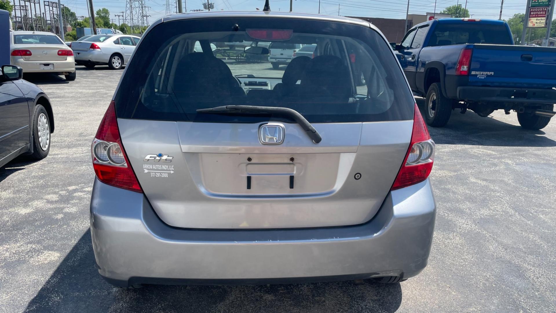 2008 SILVER /GRAY Honda Fit 5-Speed AT (JHMGD38478S) with an 1.5L L4 SOHC 16V engine, 5-Speed Automatic Overdrive transmission, located at 2710A Westlane Rd., Indianapolis, IN, 46268, (317) 291-2000, 39.885670, -86.208160 - Photo#1