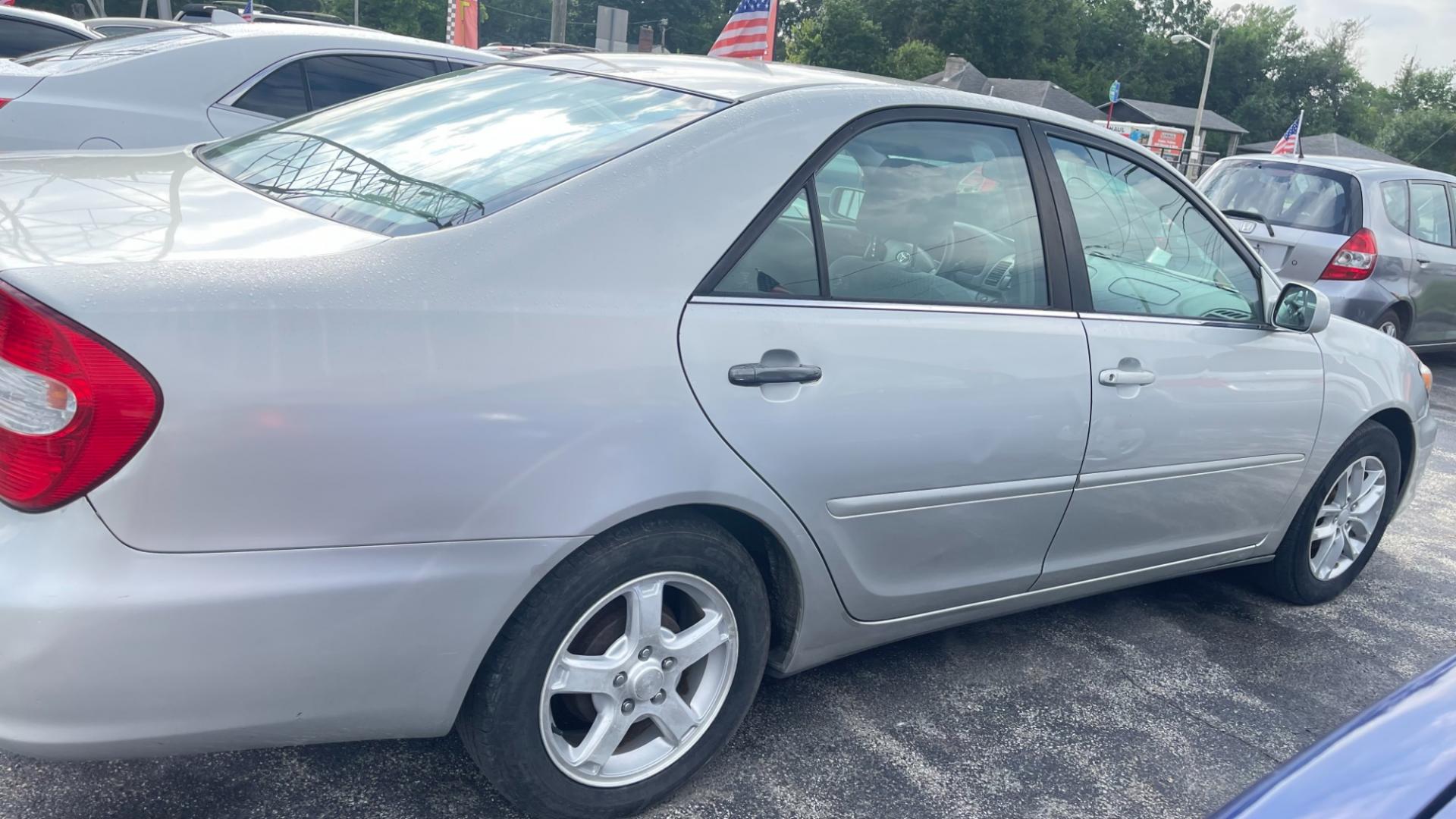 2002 Silver /GRAY Toyota Camry LE (4T1BE32K72U) with an 2.4L L4 DOHC 16V engine, located at 2710A Westlane Rd., Indianapolis, IN, 46268, (317) 291-2000, 39.885670, -86.208160 - Photo#3