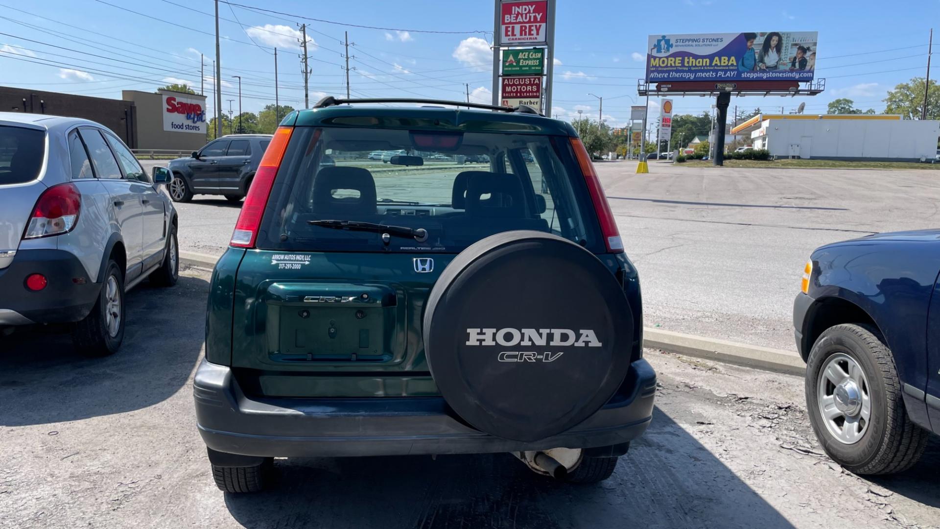 1999 /GRAY Honda CR-V EX 4WD (JHLRD1868XC) with an 2.0L L4 DOHC 16V engine, 4-Speed Automatic Overdrive transmission, located at 2710A Westlane Rd., Indianapolis, IN, 46268, (317) 291-2000, 39.885670, -86.208160 - Photo#2