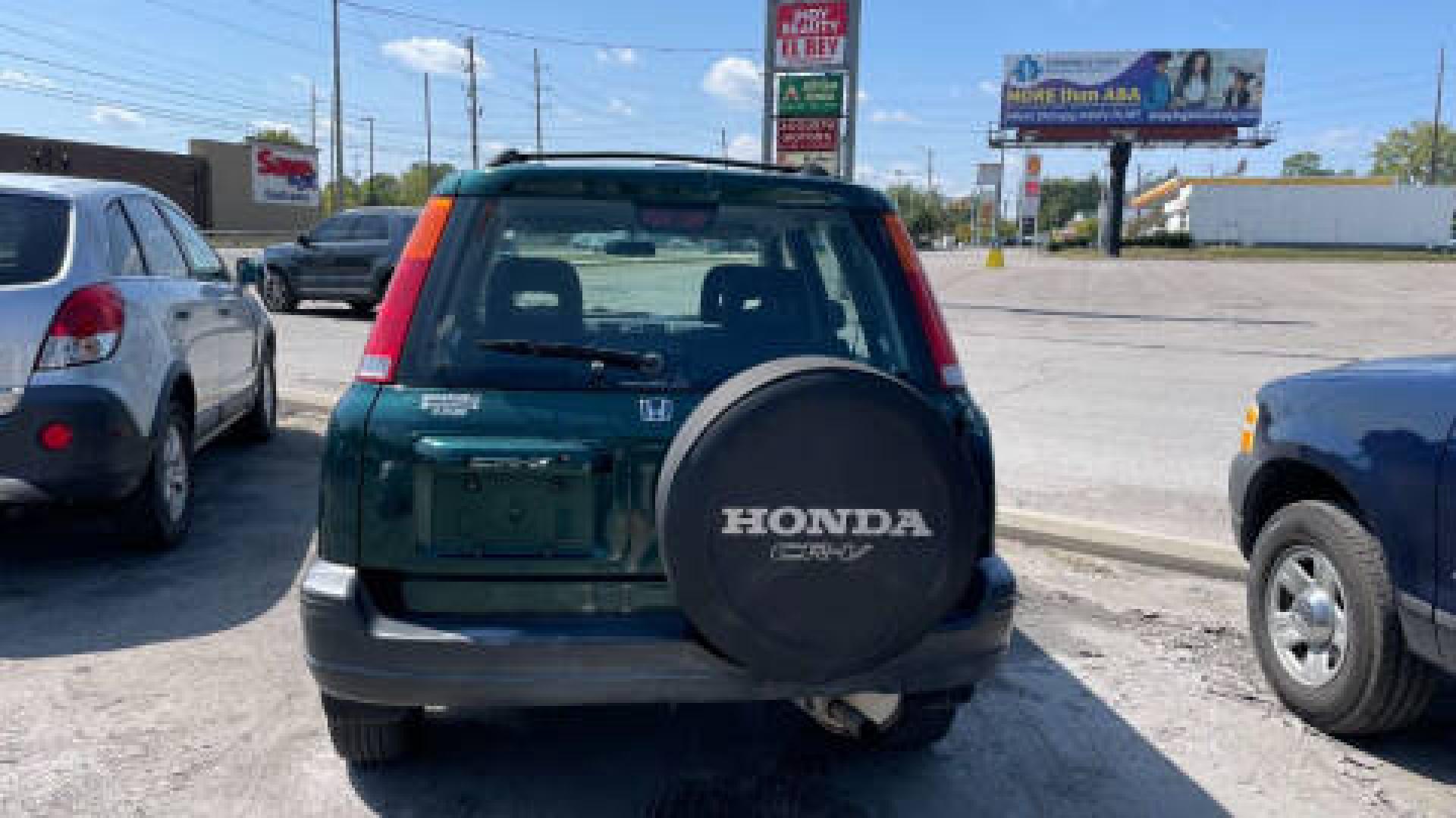 1999 /GRAY Honda CR-V EX 4WD (JHLRD1868XC) with an 2.0L L4 DOHC 16V engine, 4-Speed Automatic Overdrive transmission, located at 2710A Westlane Rd., Indianapolis, IN, 46268, (317) 291-2000, 39.885670, -86.208160 - Photo#5