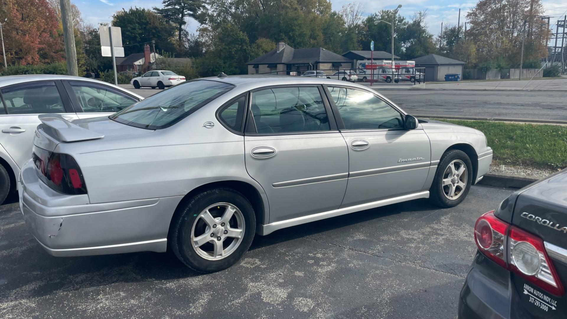 2004 /GRAY Chevrolet Impala LS (2G1WH52K049) with an 3.8L V6 OHV 12V engine, 4-Speed Automatic Overdrive transmission, located at 2710A Westlane Rd., Indianapolis, IN, 46268, (317) 291-2000, 39.885670, -86.208160 - Photo#1