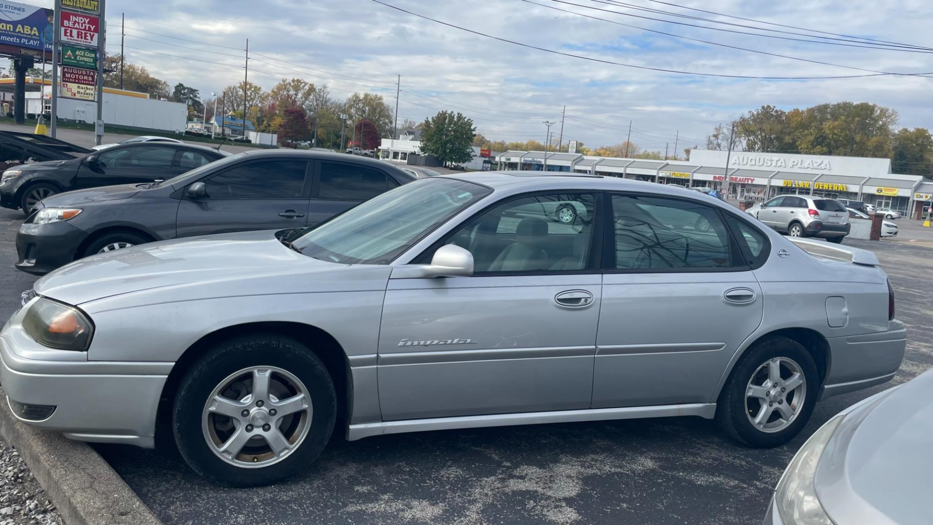 2004 /GRAY Chevrolet Impala LS (2G1WH52K049) with an 3.8L V6 OHV 12V engine, 4-Speed Automatic Overdrive transmission, located at 2710A Westlane Rd., Indianapolis, IN, 46268, (317) 291-2000, 39.885670, -86.208160 - Photo#2