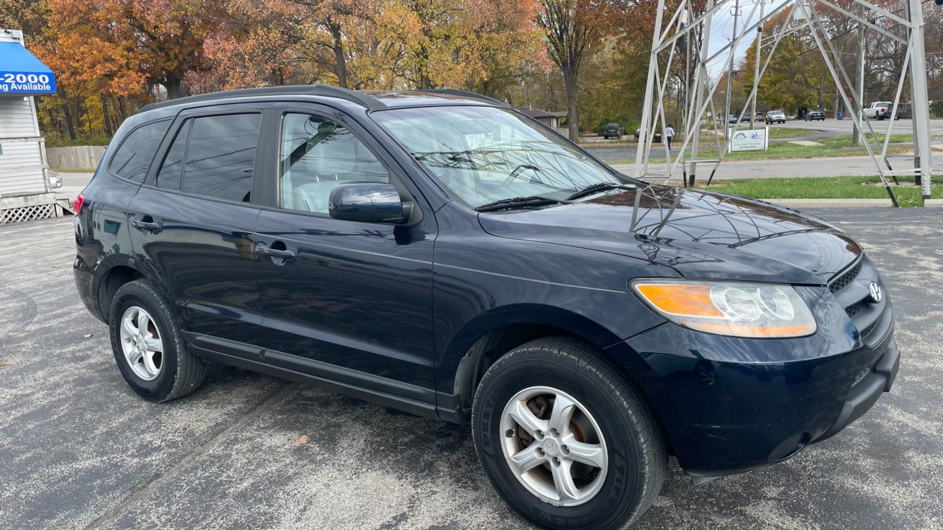 2008 Hyundai Santa Fe GLS (5NMSG13D58H) with an 2.7L V6 DOHC 24V engine, located at 2710A Westlane Rd., Indianapolis, IN, 46268, (317) 291-2000, 39.885670, -86.208160 - Photo#2