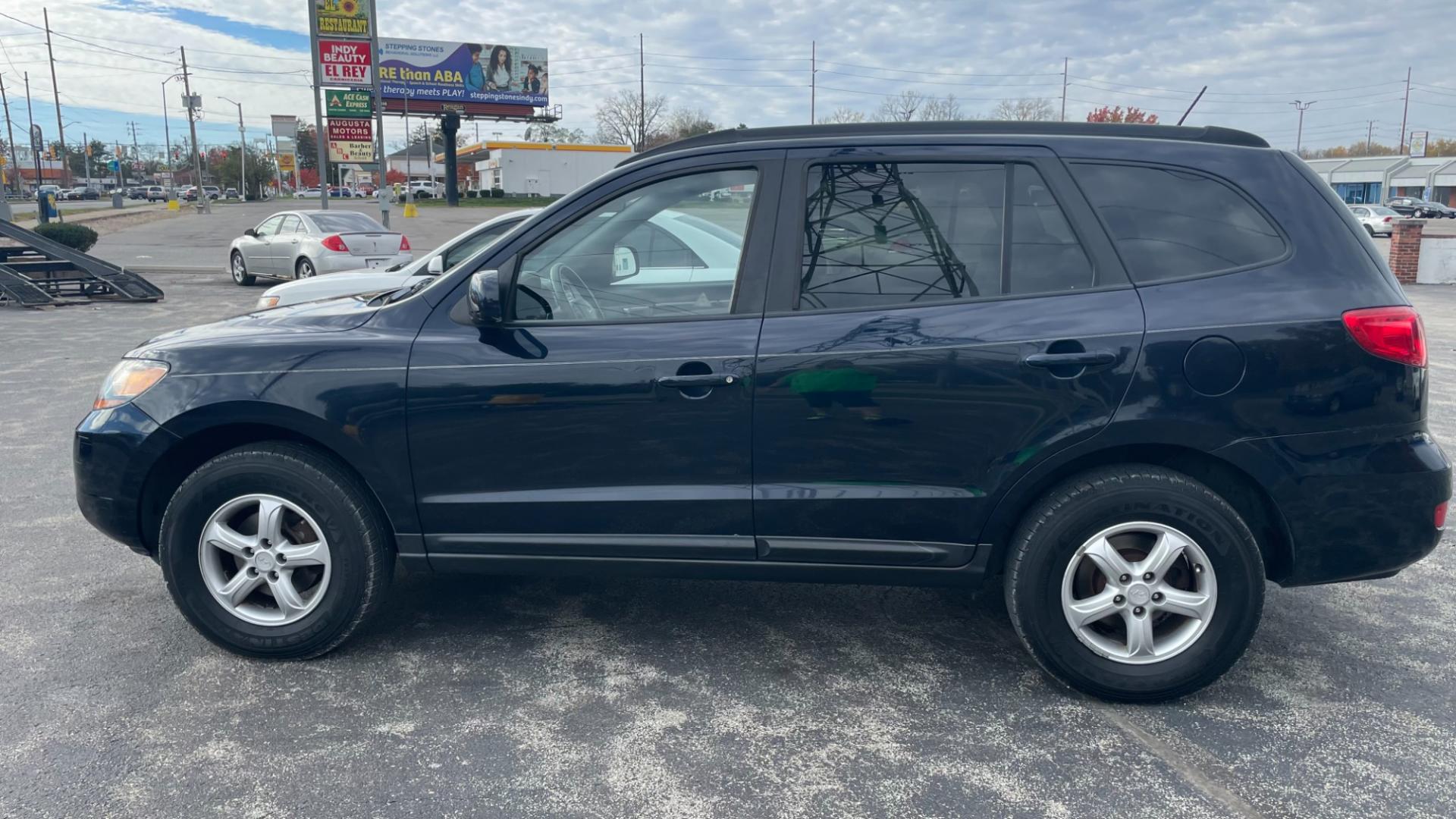 2008 Hyundai Santa Fe GLS (5NMSG13D58H) with an 2.7L V6 DOHC 24V engine, located at 2710A Westlane Rd., Indianapolis, IN, 46268, (317) 291-2000, 39.885670, -86.208160 - Photo#3