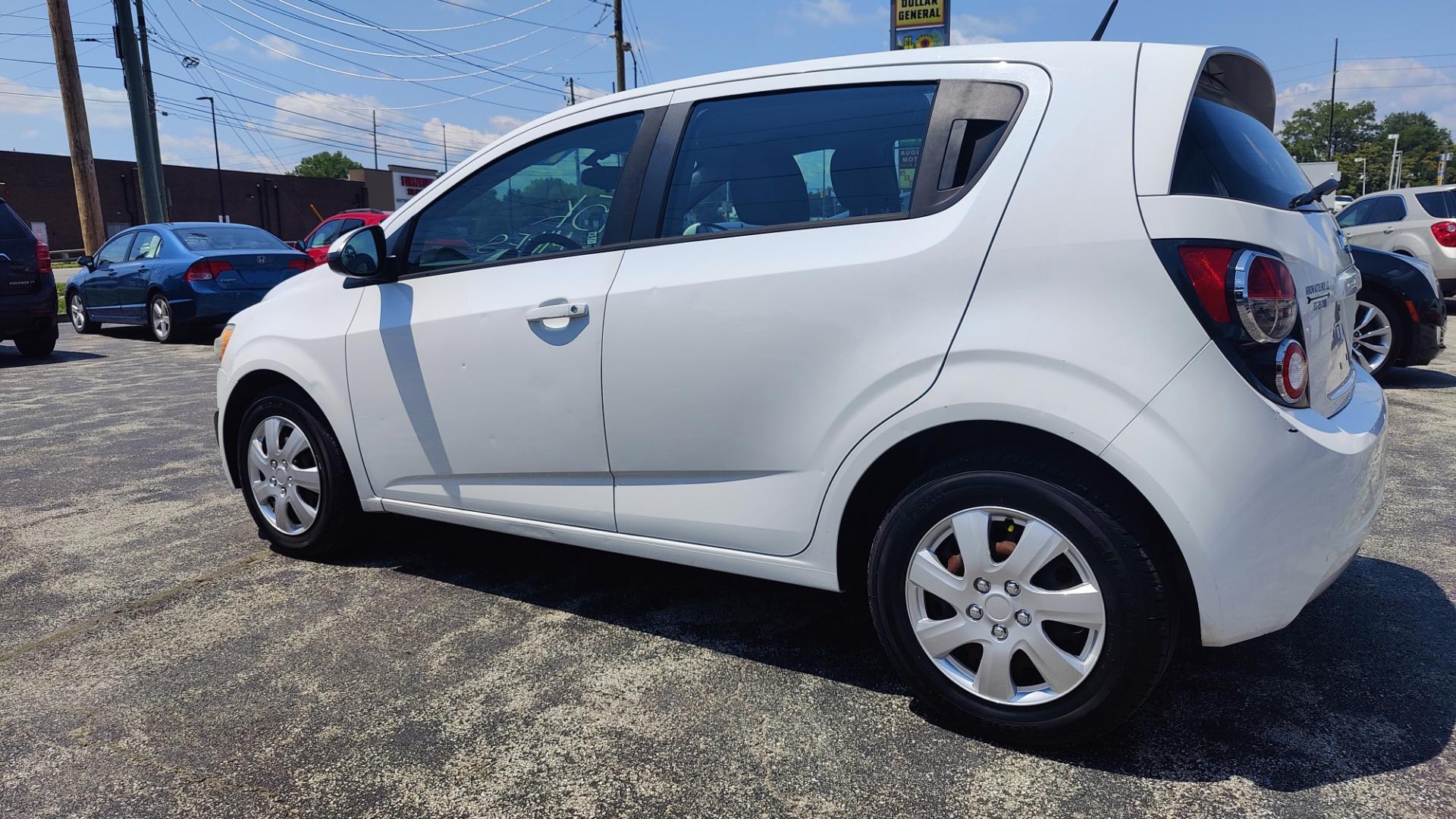 2014 WHITE /GRAY Chevrolet Sonic (1G1JA6SH6E4) , located at 2710A Westlane Rd., Indianapolis, IN, 46268, (317) 291-2000, 39.885670, -86.208160 - Photo#3