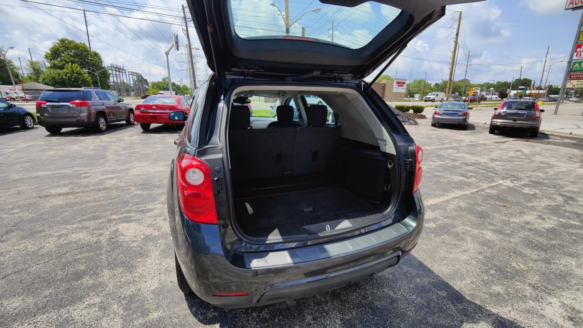 2014 GRAY Chevrolet Equinox LS (2GNFLEEK2E6) with an 2.4L L4 DOHC 16V engine, 6-Speed Automatic transmission, located at 2710A Westlane Rd., Indianapolis, IN, 46268, (317) 291-2000, 39.885670, -86.208160 - Photo#8