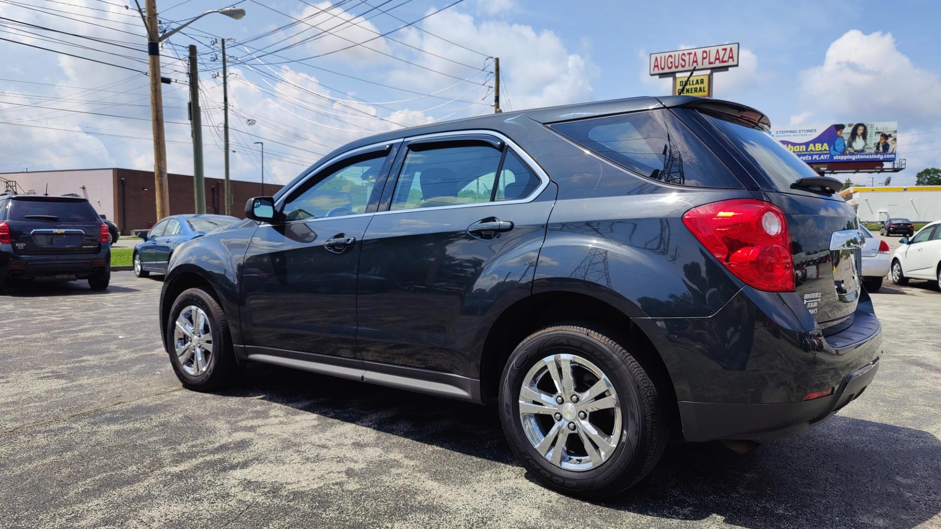 2014 GRAY Chevrolet Equinox LS (2GNFLEEK2E6) with an 2.4L L4 DOHC 16V engine, 6-Speed Automatic transmission, located at 2710A Westlane Rd., Indianapolis, IN, 46268, (317) 291-2000, 39.885670, -86.208160 - Photo#4