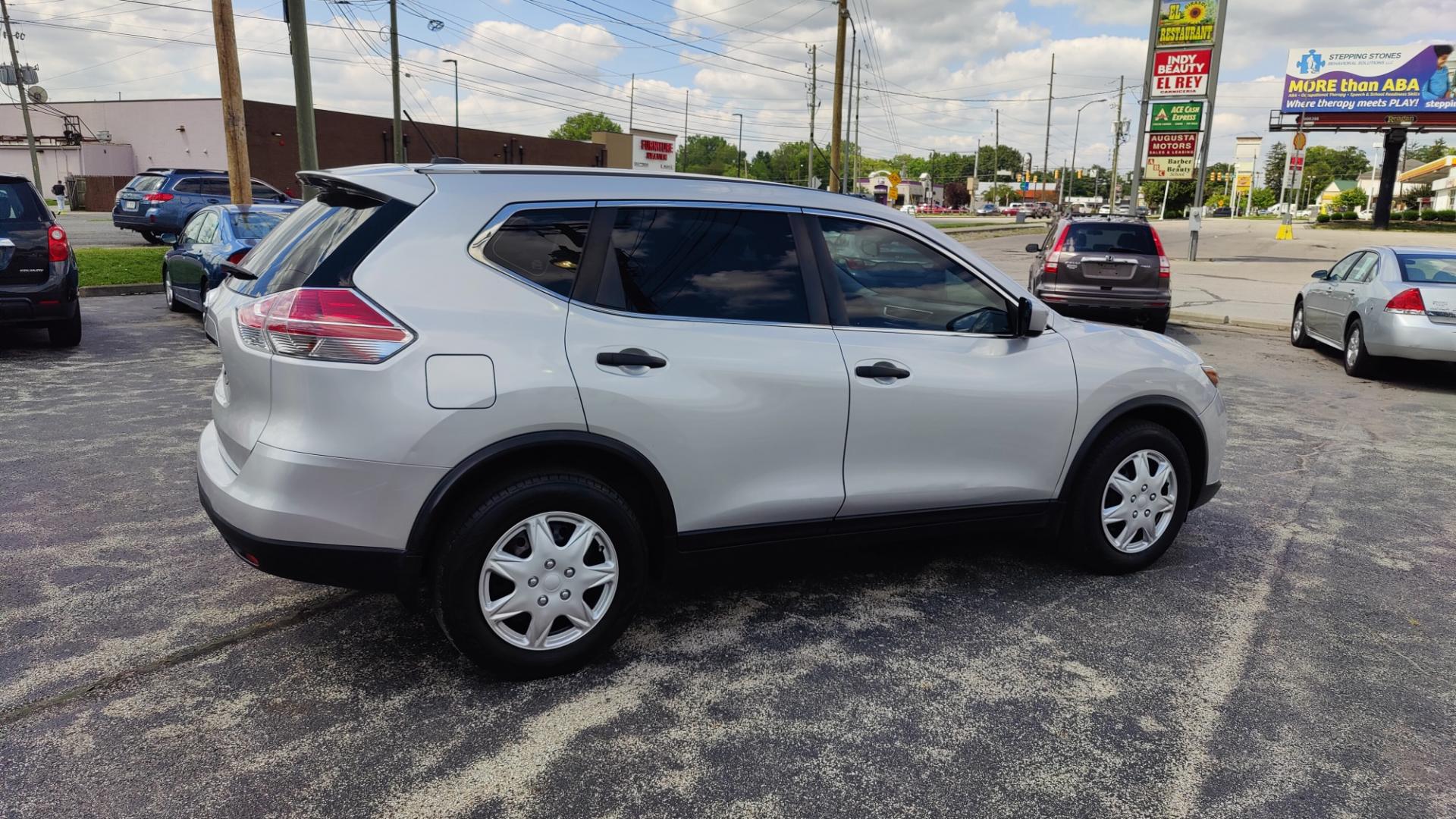 2016 SILVER /BLACK Nissan Rogue S (JN8AT2MT6GW) with an 4 CYL 2.5 LITER engine, located at 2710A Westlane Rd., Indianapolis, IN, 46268, (317) 291-2000, 39.885670, -86.208160 - Photo#2