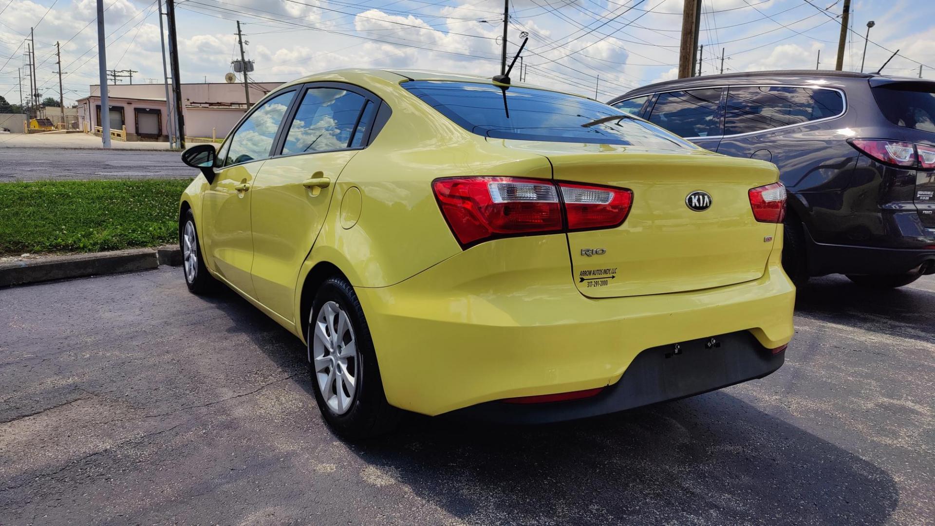 2016 Kia Rio LX (KNADM4A3XG6) with an 1.6L L4 DOHC 16V engine, located at 2710A Westlane Rd., Indianapolis, IN, 46268, (317) 291-2000, 39.885670, -86.208160 - Photo#4