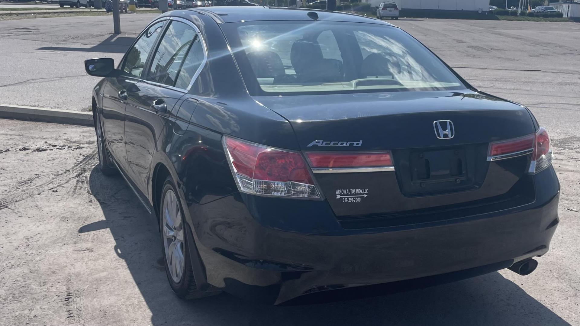 2011 Honda Accord EX-L Sedan AT (1HGCP2F86BA) with an 2.4L L4 DOHC 16V engine, 5-Speed Automatic transmission, located at 2710A Westlane Rd., Indianapolis, IN, 46268, (317) 291-2000, 39.885670, -86.208160 - Photo#6