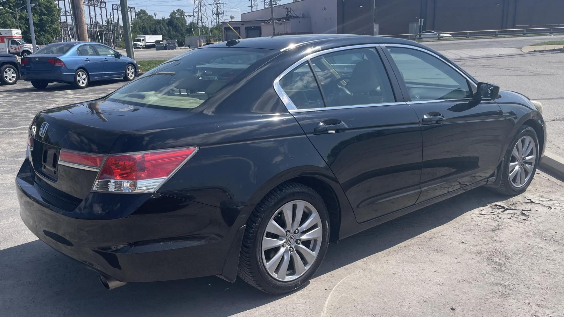 2011 Honda Accord EX-L Sedan AT (1HGCP2F86BA) with an 2.4L L4 DOHC 16V engine, 5-Speed Automatic transmission, located at 2710A Westlane Rd., Indianapolis, IN, 46268, (317) 291-2000, 39.885670, -86.208160 - Photo#3