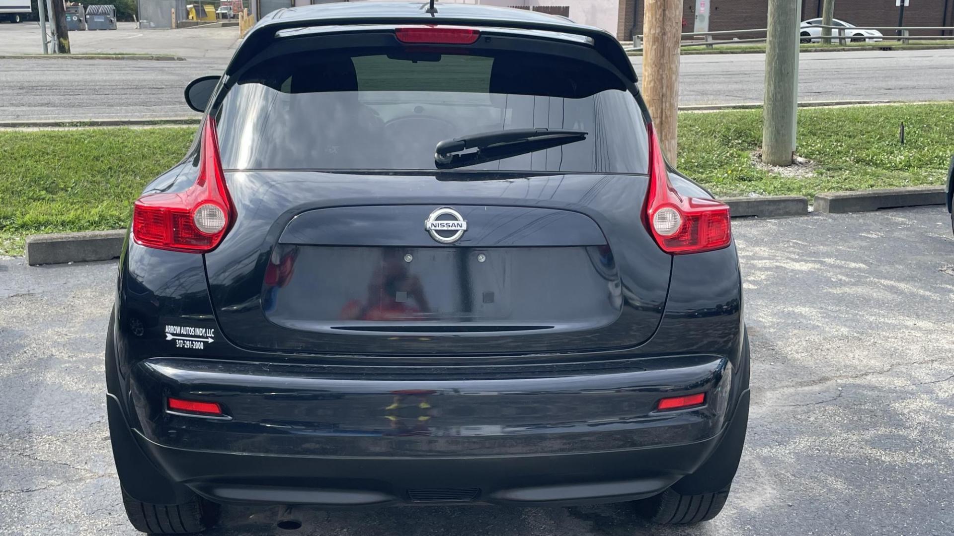 2014 Nissan Juke S AWD (JN8AF5MV0ET) with an 1.6L L4 DOHC 16V engine, Continuously Variable Transmission transmission, located at 2710A Westlane Rd., Indianapolis, IN, 46268, (317) 291-2000, 39.885670, -86.208160 - Photo#4