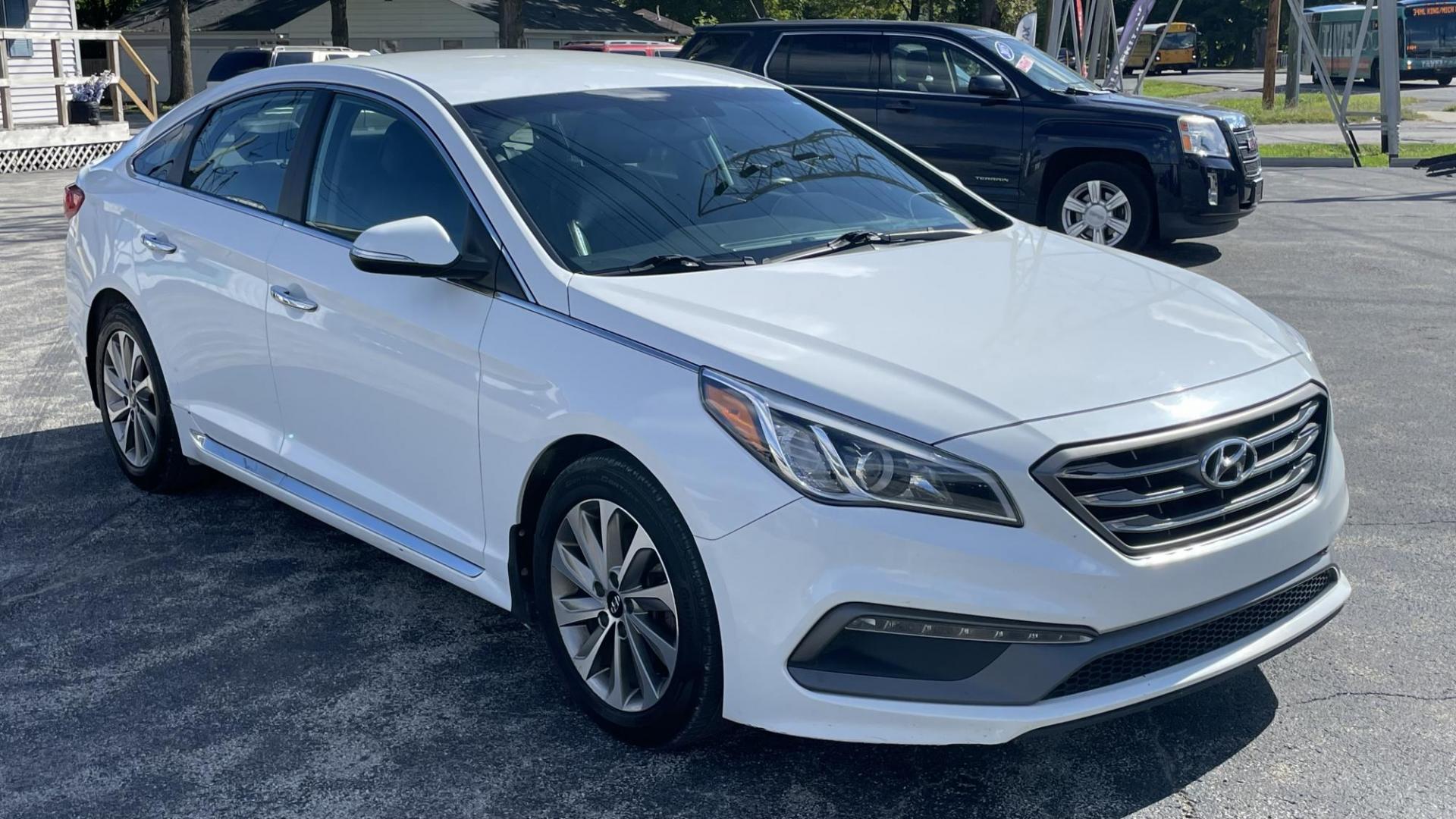 2015 Hyundai Sonata Sport (5NPE34AF0FH) with an 2.4L L4 DOHC 16V engine, 6-Speed Automatic transmission, located at 2710A Westlane Rd., Indianapolis, IN, 46268, (317) 291-2000, 39.885670, -86.208160 - PUSH START, BACKUP CAMERA, KEYLESS ENTRY, LEATHER/CLOTH INTERIOR - Photo#1