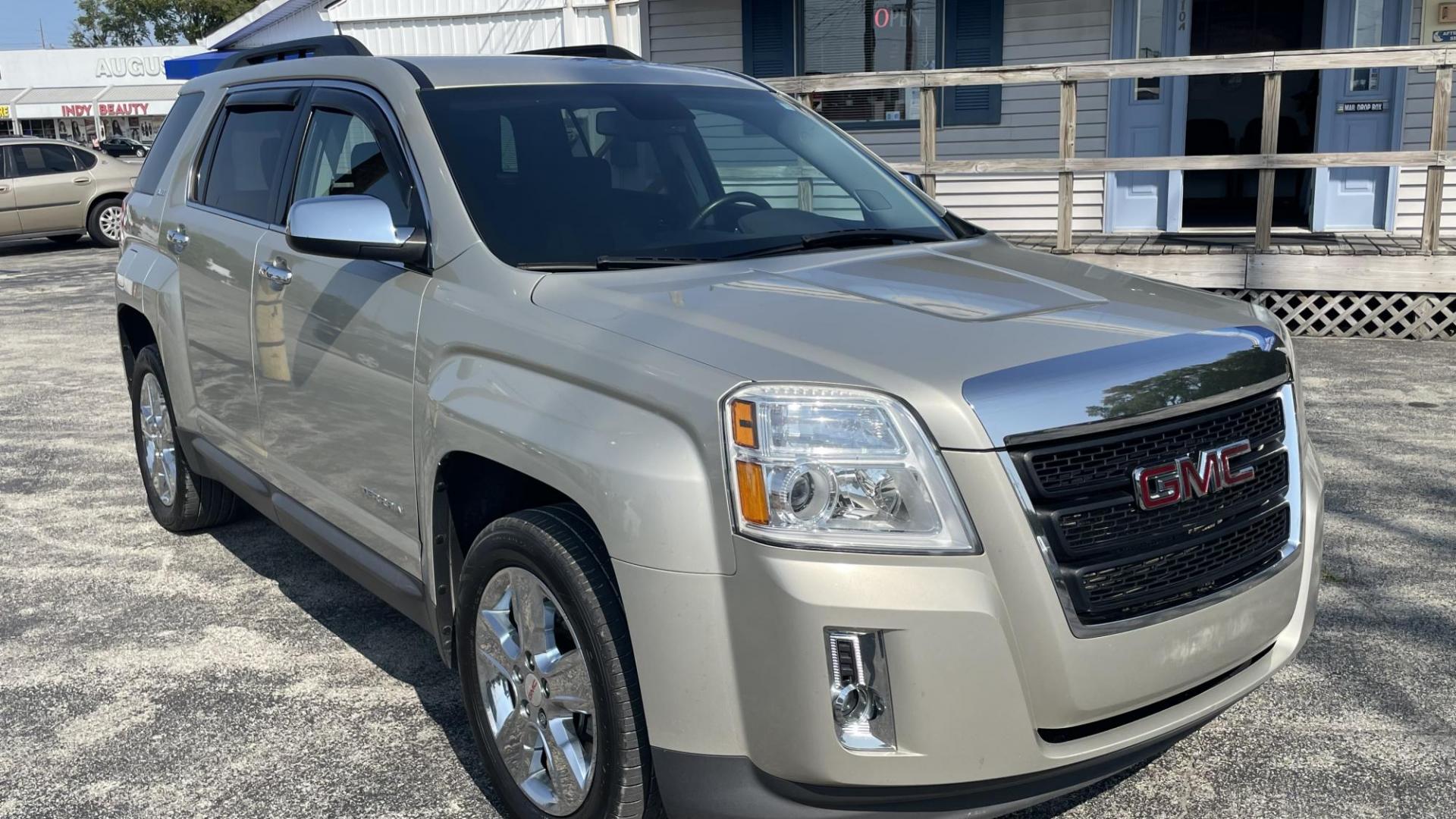 2015 GMC Terrain SLE2 FWD (2GKALREK9F6) with an 2.4L L4 DOHC 16V FFV engine, 6-Speed Automatic transmission, located at 2710A Westlane Rd., Indianapolis, IN, 46268, (317) 291-2000, 39.885670, -86.208160 - REMOTE START, HEATED SEATS, BACKUP CAMERA - Photo#1