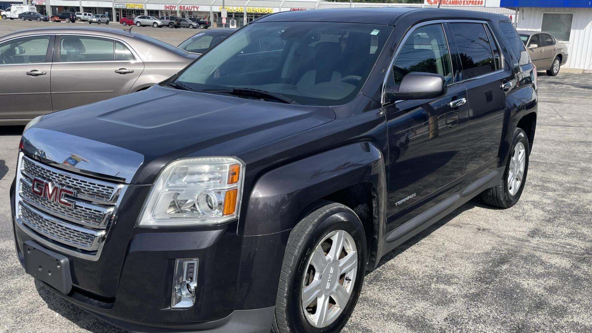 2014 GMC Terrain SLE1 AWD (2GKFLVEK3E6) with an 2.4L L4 DOHC 16V FFV engine, 6-Speed Automatic transmission, located at 2710A Westlane Rd., Indianapolis, IN, 46268, (317) 291-2000, 39.885670, -86.208160 - Photo#1