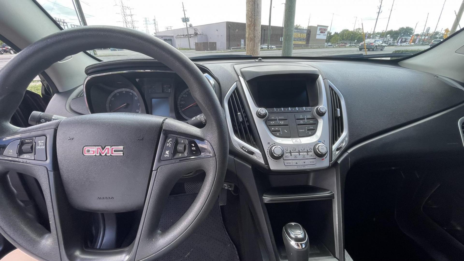 2016 DARK GRAY /GRAY GMC Terrain SLE1 FWD (2GKALMEK8G6) with an 2.4L L4 DOHC 16V engine, 6A transmission, located at 2710A Westlane Rd., Indianapolis, IN, 46268, (317) 291-2000, 39.885670, -86.208160 - Photo#5