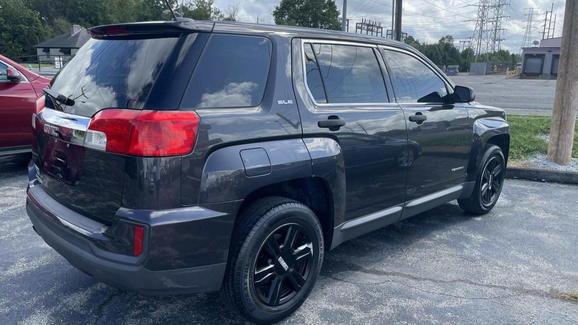 2016 DARK GRAY /GRAY GMC Terrain SLE1 FWD (2GKALMEK8G6) with an 2.4L L4 DOHC 16V engine, 6A transmission, located at 2710A Westlane Rd., Indianapolis, IN, 46268, (317) 291-2000, 39.885670, -86.208160 - Photo#6