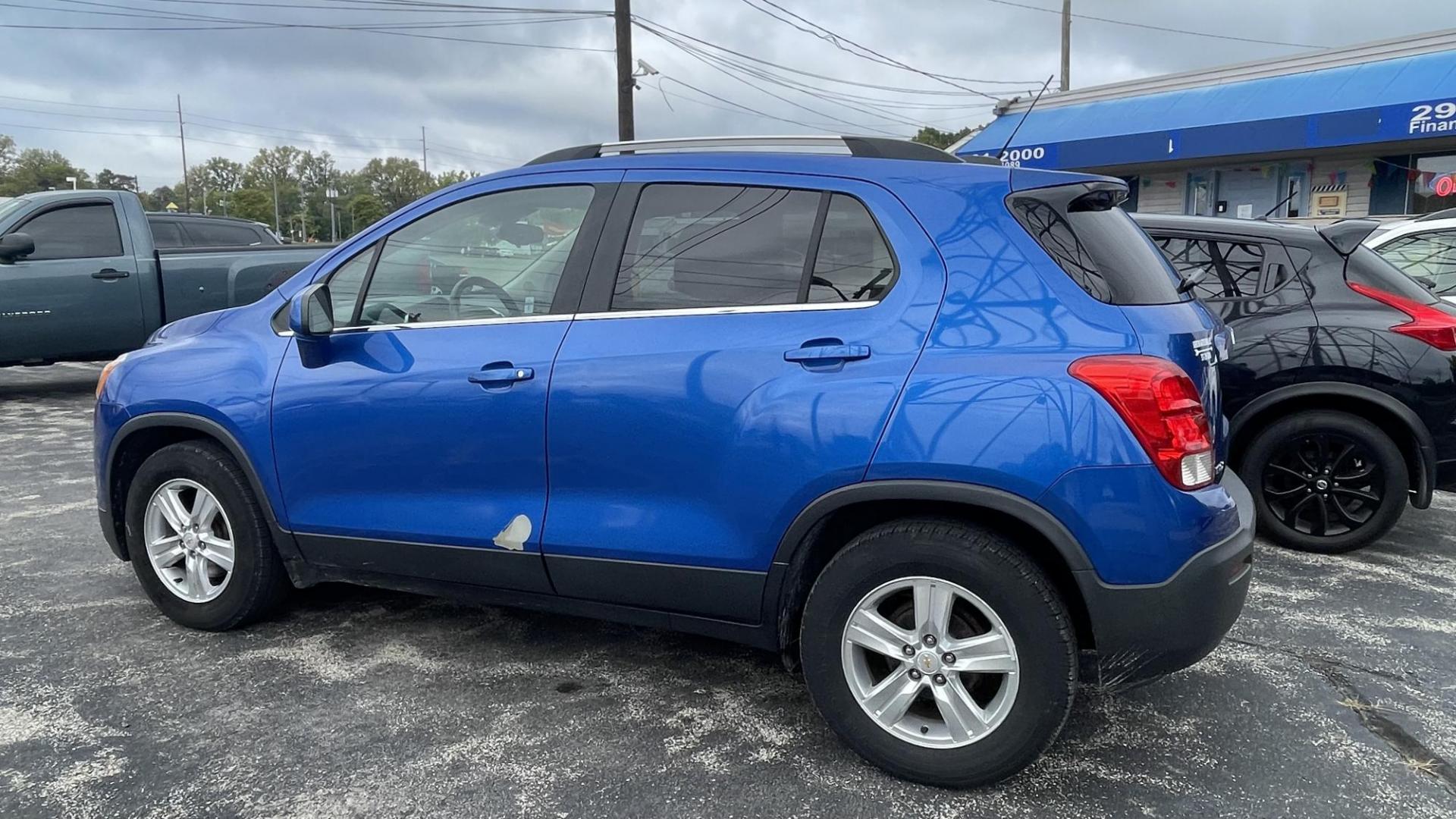 2015 BLUE /BLACK Chevrolet Trax LT FWD (KL7CJLSB8FB) with an 1.4L L4 DOHC 16V FFV engine, located at 2710A Westlane Rd., Indianapolis, IN, 46268, (317) 291-2000, 39.885670, -86.208160 - Photo#3