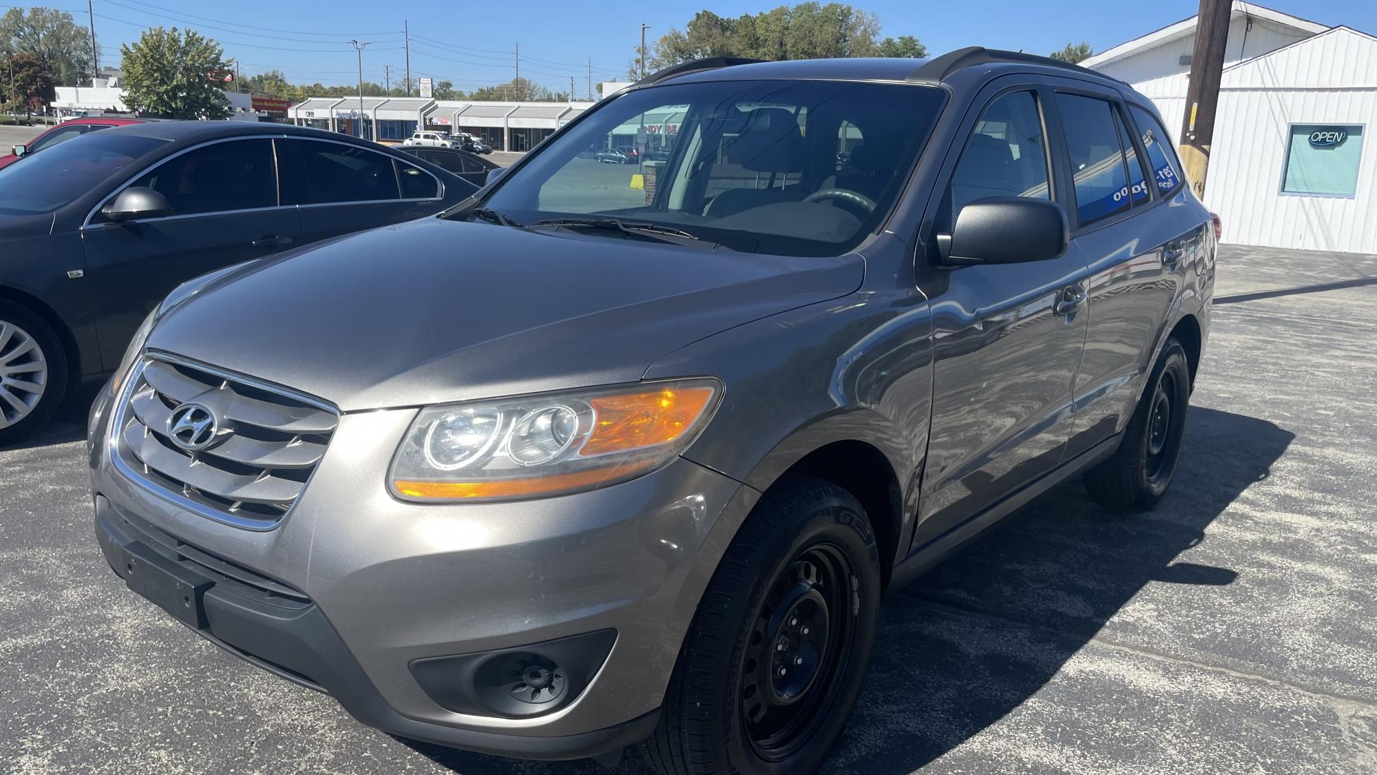 photo of 2011 Hyundai Santa Fe GLS 3.5 4WD / OUTSIDE FINANCING