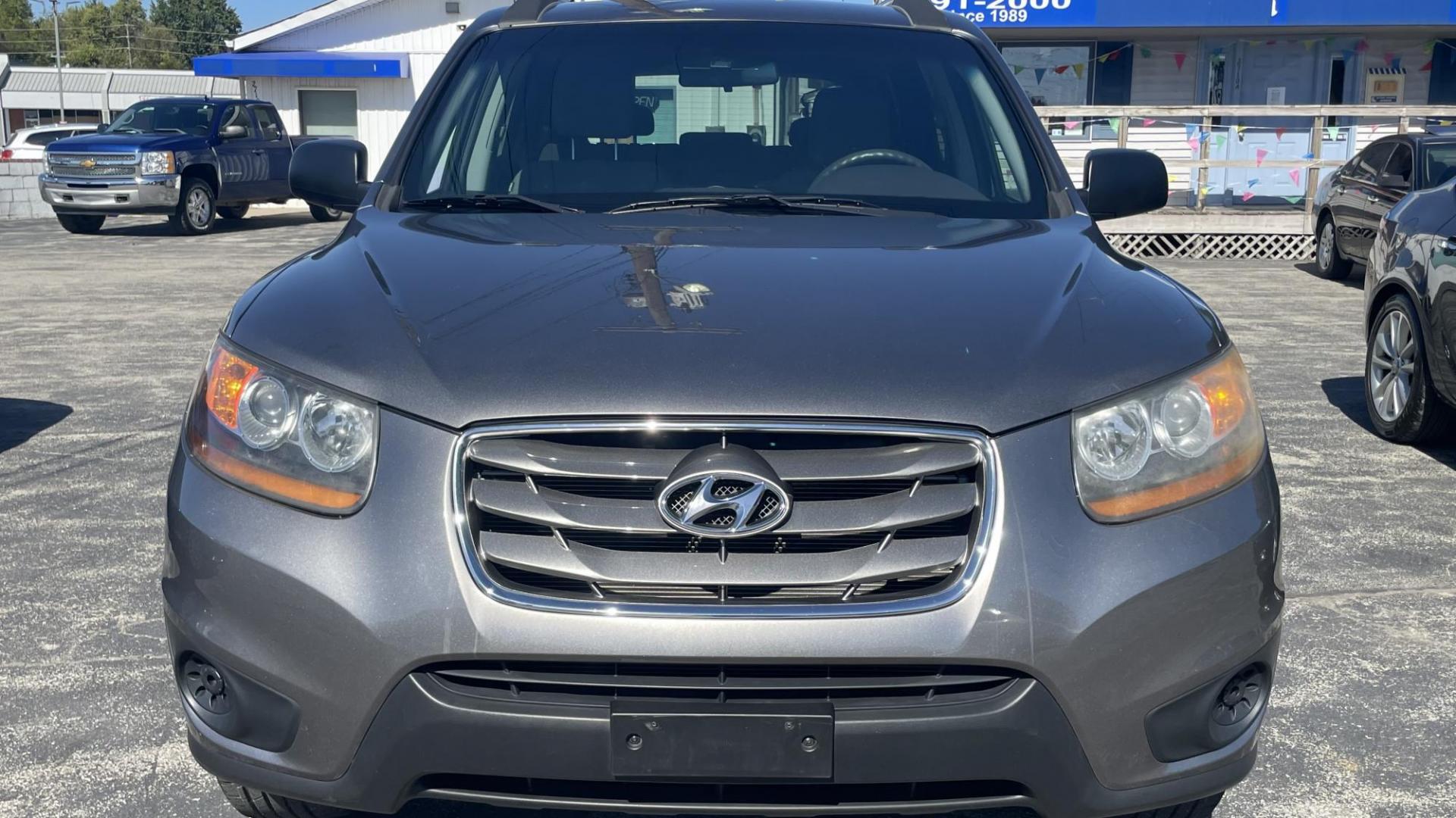 2011 GOLD Hyundai Santa Fe GLS 3.5 4WD (5XYZGDAG4BG) with an 3.5L V6 DOHC 24V engine, 6-Speed Automatic transmission, located at 2710A Westlane Rd., Indianapolis, IN, 46268, (317) 291-2000, 39.885670, -86.208160 - Photo#3