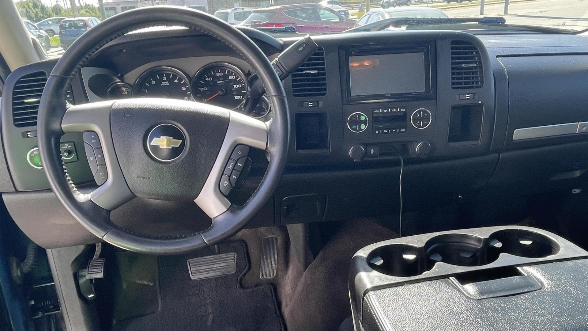 2013 BLUE Chevrolet Silverado 1500 LT Ext. Cab 2WD (1GCRCSE05DZ) with an 5.3L V8 OHV 16V FFV engine, 6-Speed Automatic transmission, located at 2710A Westlane Rd., Indianapolis, IN, 46268, (317) 291-2000, 39.885670, -86.208160 - Photo#7