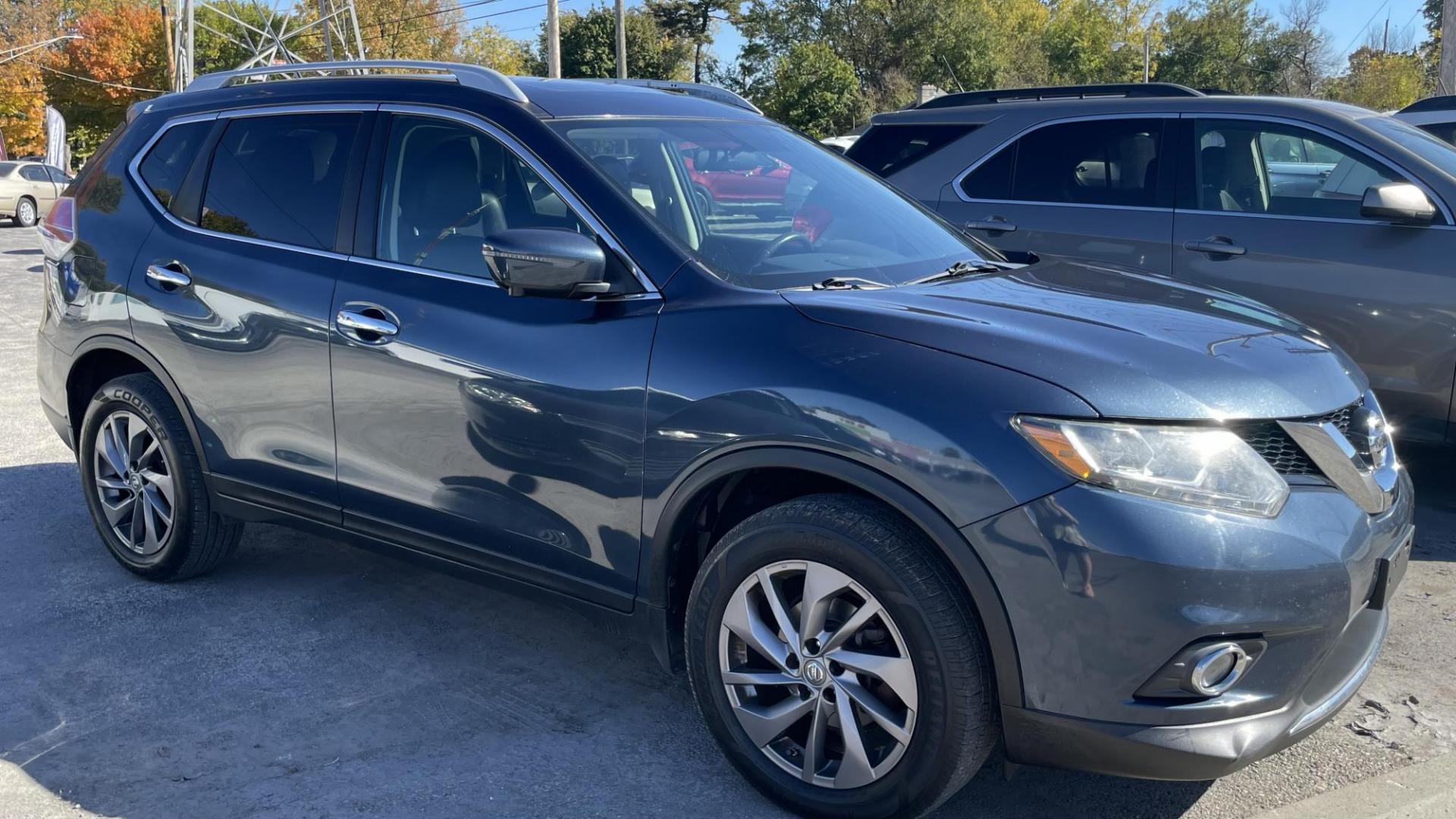 2016 BLUE /BLACK Nissan Rogue S AWD (5N1AT2MV2GC) with an 2.5L L4 DOHC 16V engine, CVT transmission, located at 2710A Westlane Rd., Indianapolis, IN, 46268, (317) 291-2000, 39.885670, -86.208160 - Photo#2