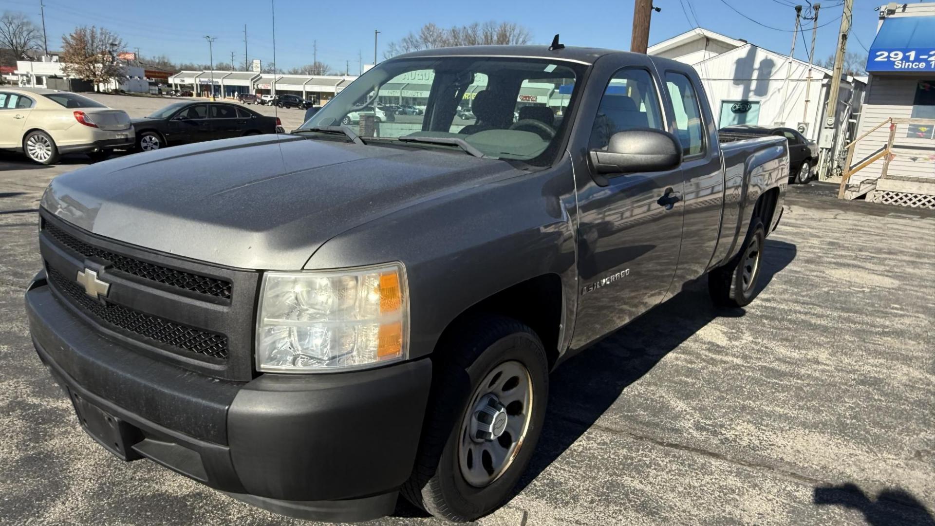 2008 GRAY /GRAY Chevrolet Silverado 1500 LT1 Ext. Cab Long Box 2WD (1GCEC19C68Z) with an 4.8L V8 OHV 16V engine, 4-Speed Automatic Overdrive transmission, located at 2710A Westlane Rd., Indianapolis, IN, 46268, (317) 291-2000, 39.885670, -86.208160 - Photo#0