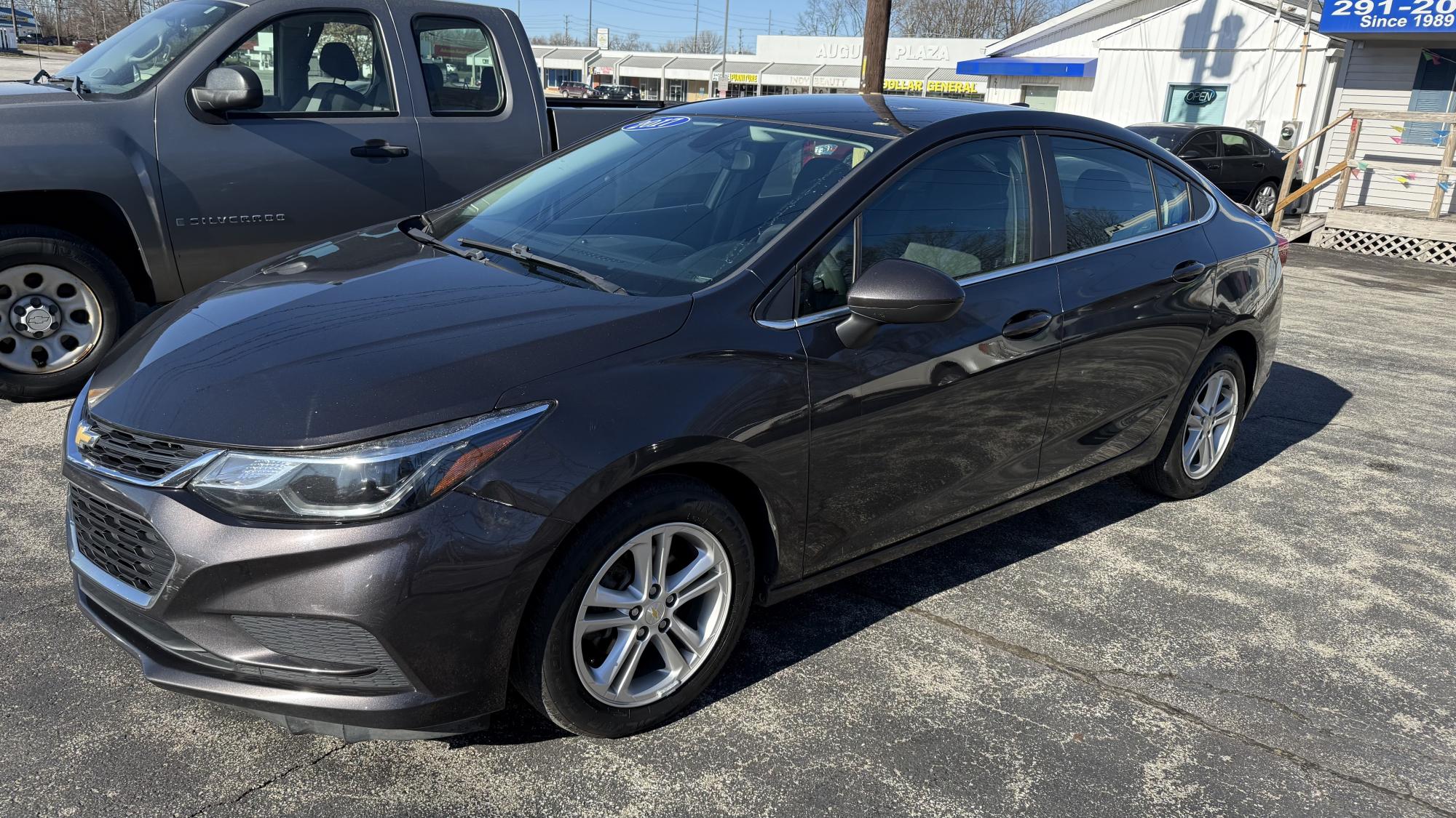 photo of 2017 Chevrolet Cruze LT Auto / OUTSIDE FINANCE / WARRANTY, GAP, ROADSIDE ASSISTANCE AVAILABLE