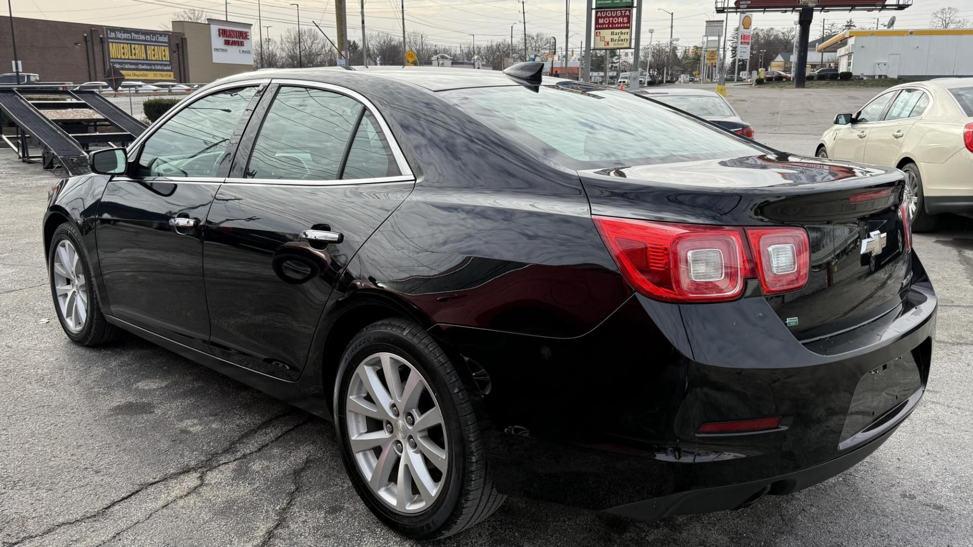 2016 Black /BLACK Chevrolet Malibu Limited LTZ (1G11E5SA2GU) with an 2.5L L4 DOHC 16V engine, 6A transmission, located at 2710A Westlane Rd., Indianapolis, IN, 46268, (317) 291-2000, 39.885670, -86.208160 - Photo#5