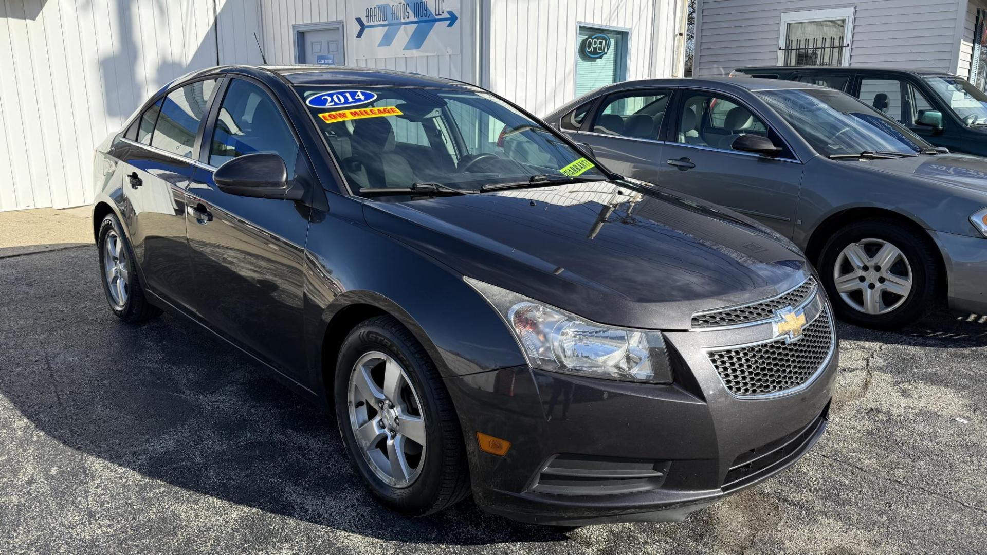 2014 GRAY /GREY Chevrolet Cruze 1LT Auto (1G1PC5SBXE7) with an 1.4L L4 DOHC 16V TURBO engine, 6-Speed Automatic transmission, located at 2710A Westlane Rd., Indianapolis, IN, 46268, (317) 291-2000, 39.885670, -86.208160 - Photo#1