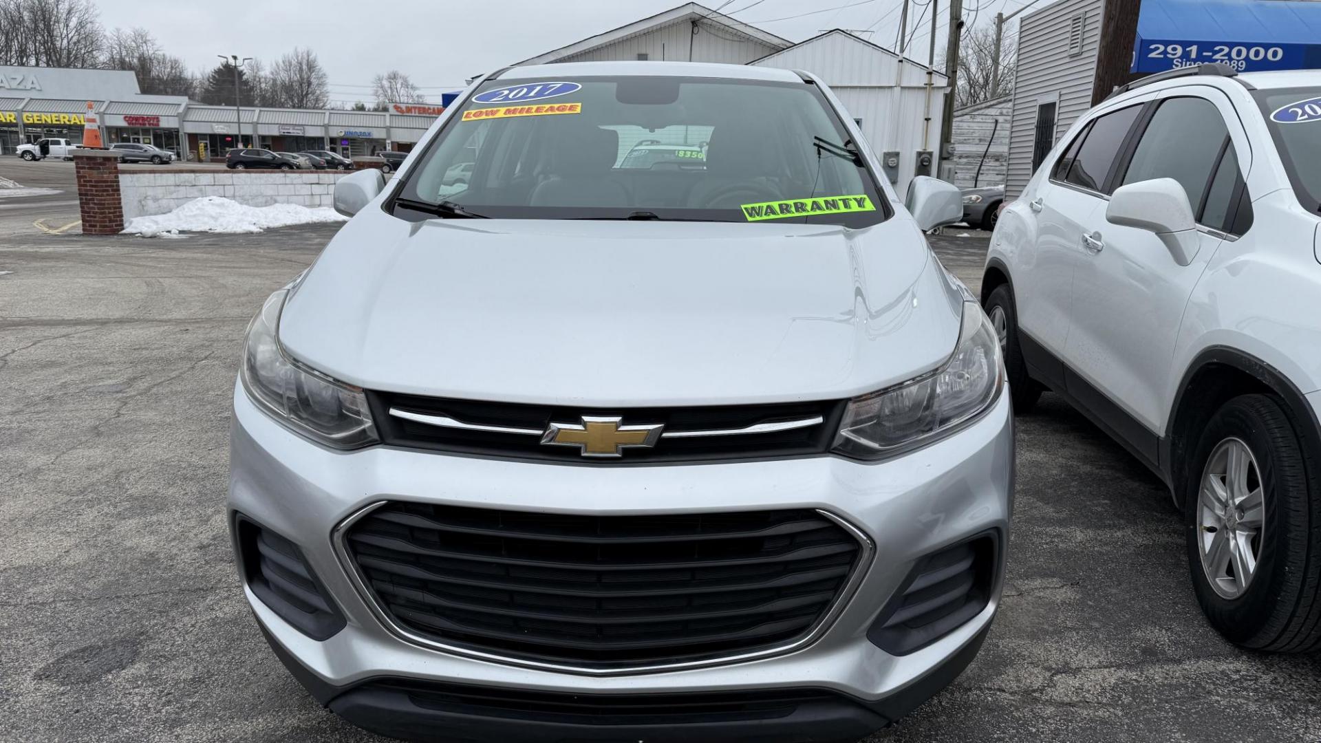 2017 Silver /BLACK Chevrolet Trax LS FWD (KL7CJKSB3HB) with an 1.4L L4 DOHC 16V engine, 6A transmission, located at 2710A Westlane Rd., Indianapolis, IN, 46268, (317) 291-2000, 39.885670, -86.208160 - Photo#2