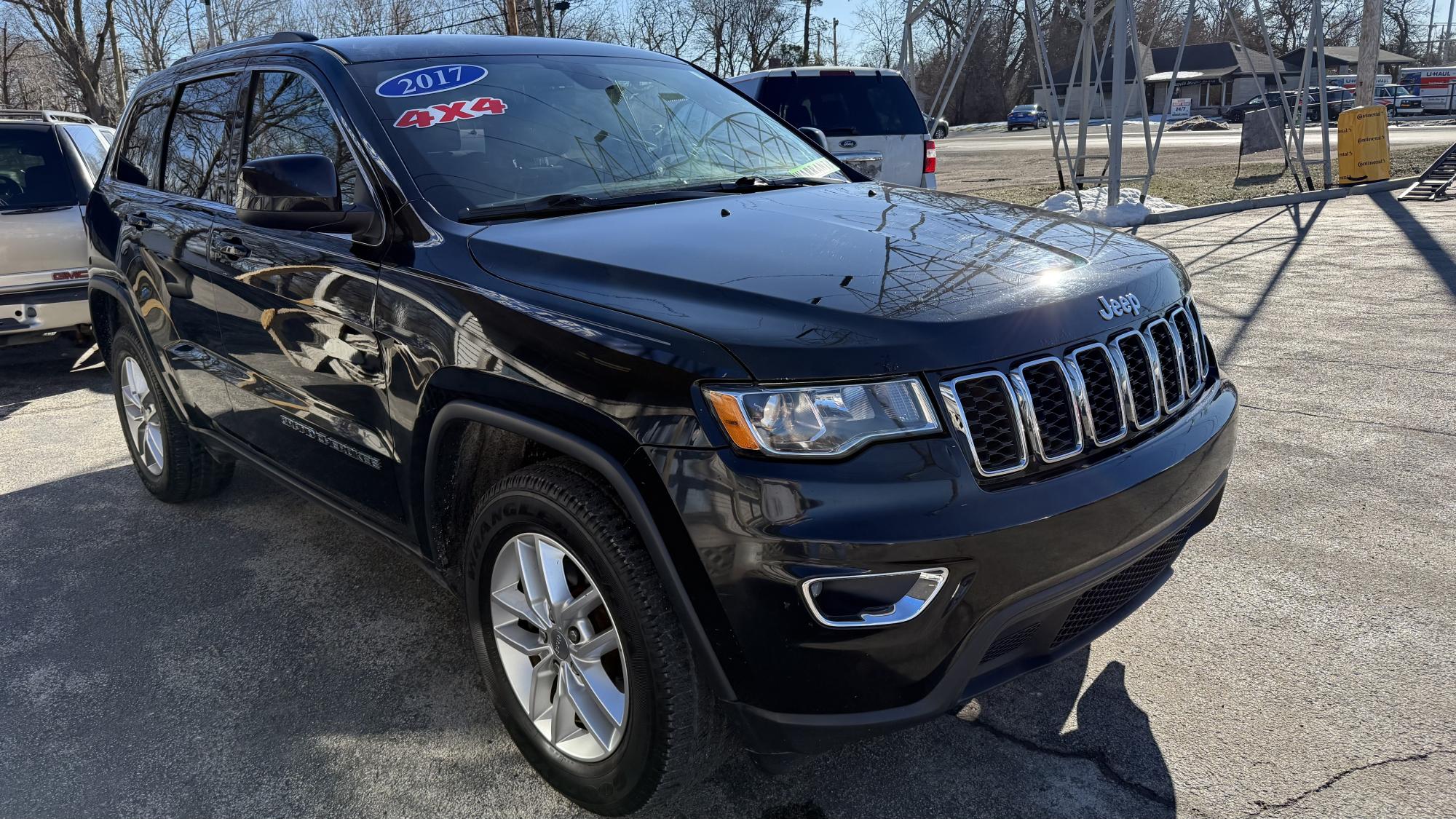 photo of 2017 Jeep Grand Cherokee Laredo 4WD / OUTSIDE FINANCE / WARRANTY, GAP, ROADSIDE ASSISTANCE AVAILABLE