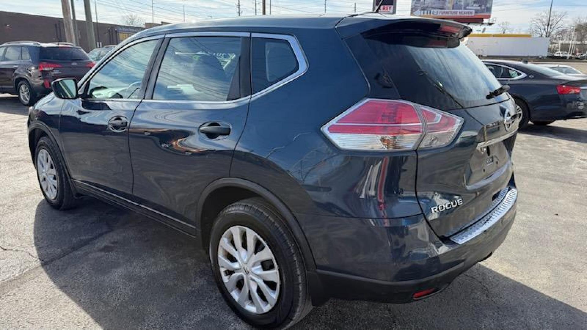 2016 BLUE /BLACK Nissan Rogue SV AWD (KNMAT2MV4GP) with an 2.5L L4 DOHC 16V engine, CVT transmission, located at 2710A Westlane Rd., Indianapolis, IN, 46268, (317) 291-2000, 39.885670, -86.208160 - Photo#7