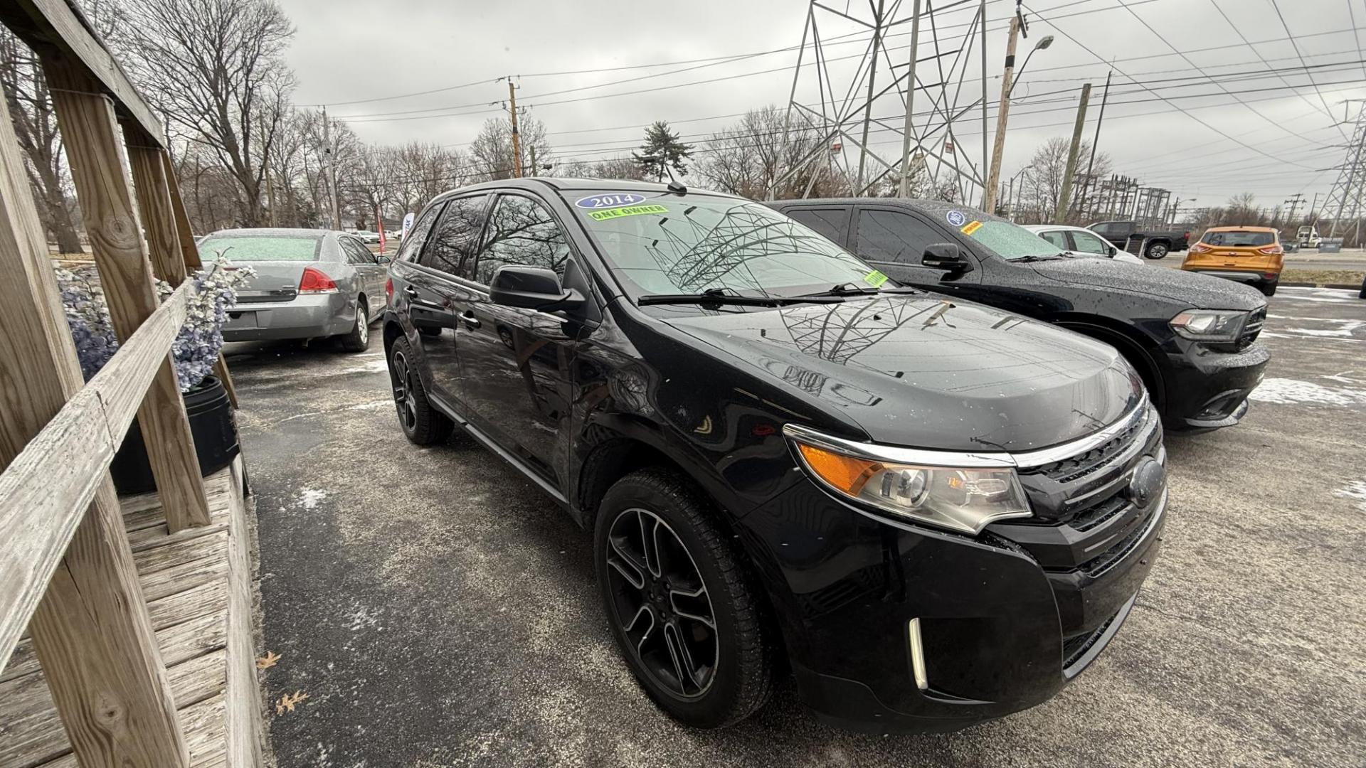 2014 BLACK /BLACK Ford Edge SEL AWD (2FMDK4JC0EB) with an 3.5L V6 DOHC 24V engine, 6-Speed Automatic transmission, located at 2710A Westlane Rd., Indianapolis, IN, 46268, (317) 291-2000, 39.885670, -86.208160 - Photo#1